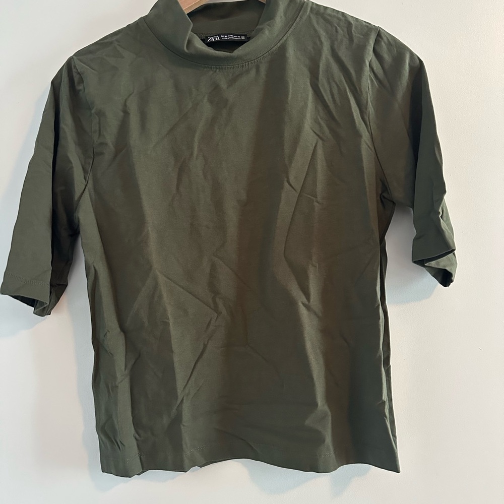 Zara - Green quarter sleeve